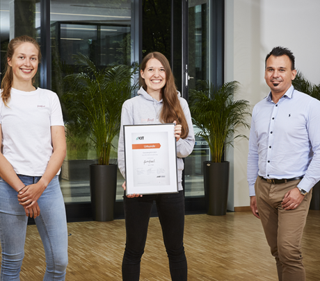 Das Team von femfeel erreicht den dritten Platz beim Gründerpitch (Bild: Magali Hauser / KIT).