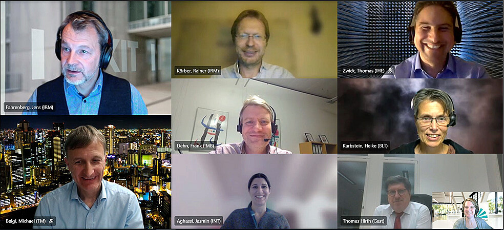 Experts in their field: Vice President for Innovation and International Affairs, Prof. Thomas Hirth, welcomed the new advisory commission. (Image: KIT)