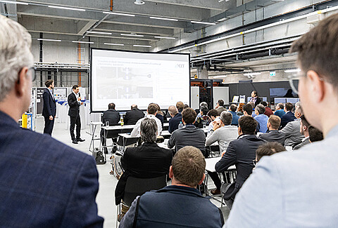 RESEARCH TO BUSINESS live inspires with forward-looking impulses