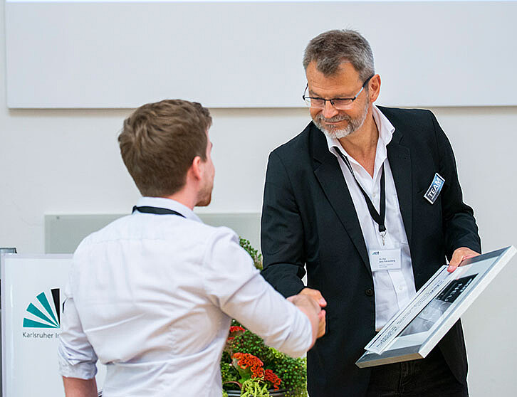 Dr. Jens Fahrenberg bei der Siegerehrung des NEULAND Innovationspreises im Rahmen des Innovationstags 2019.