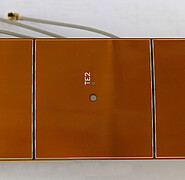 The sensors and the necessary evaluation electronics can be installed separately from one another, and with extended connectors. This allows for more flexibility in integrating the sensor system.