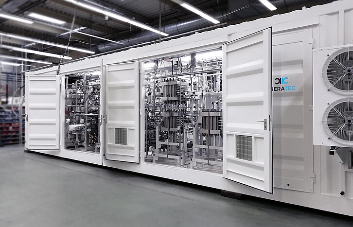 2021 hat INERATEC die erste industrielle Pilotanlage bei einem Großkunden installiert und damit den Grundstein für die zukünftige Serienfertigung gelegt. (Bild: INERATEC GmbH)