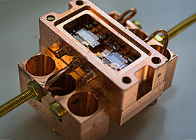 746 - Skalierbare Chip-Architektur für Quantenschaltungen