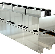 Komplette Trocknungsanlage: in den verschiedenen Trocknungshauben verbergen sich Inline-Messtechnik und unterschiedliche Trocknungstechniken, wie Heißluft, Laser oder Infrarot. (Bild: Jonas Mohacsi / KIT)