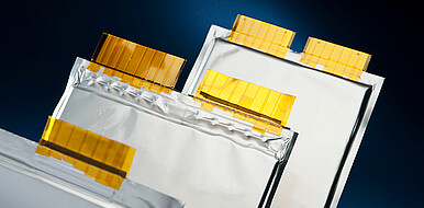 The more batteries that accumulate for recycling, the more important sustainable recycling processes become for the valuable materials they contain. With the KIT process, up to 70 percent of the lithium can be recovered from used cathodes. (Image: Amadeus Bramsiepe / KIT)