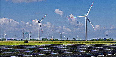 Das am KIT entwickelte Schaltungskonzept für Solid-State-Transformatoren auf Basis von modularen Multilevel-Umrichtern (MMC) eignet sich besonders für „Smart Grids“ im Bereich erneuerbarer Energien. (Bild: hpgruesen / pixabay.com)