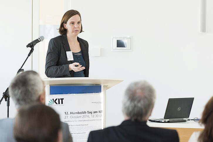 Dagmar Vössing, Sprecherin für Technologietransfer beim Innovations- und Relationsmanagement, übernimmt die Verantwortung für den KIT-Business-Club. Foto: KIT